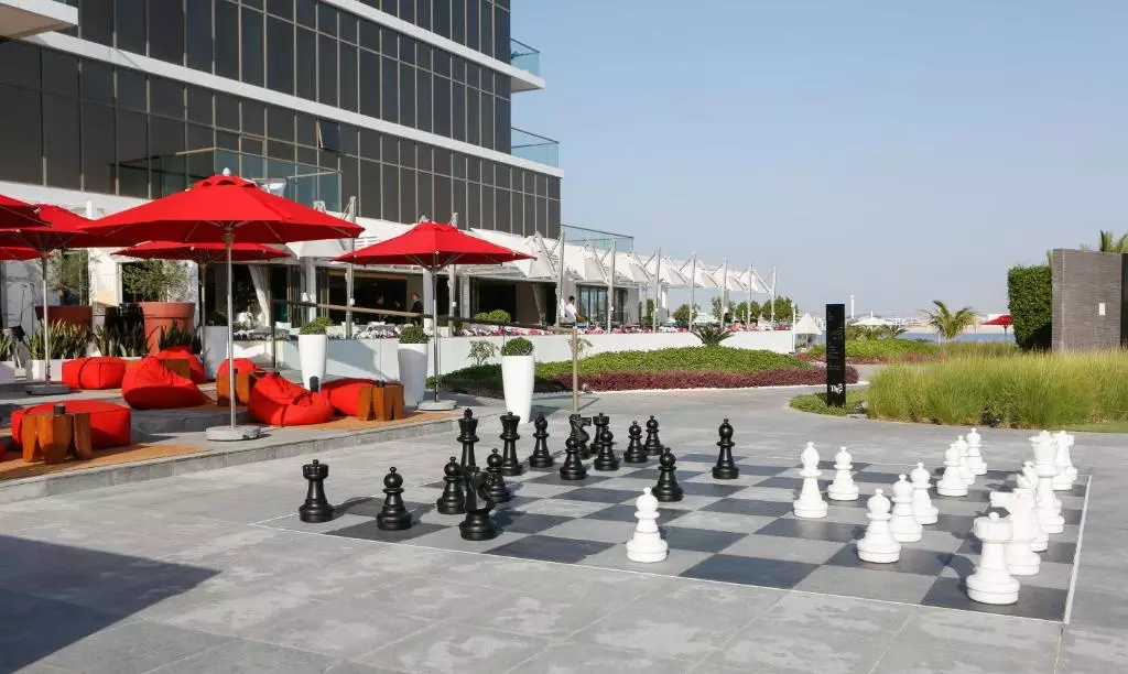 Th8 Palm Dubai Beach Resort